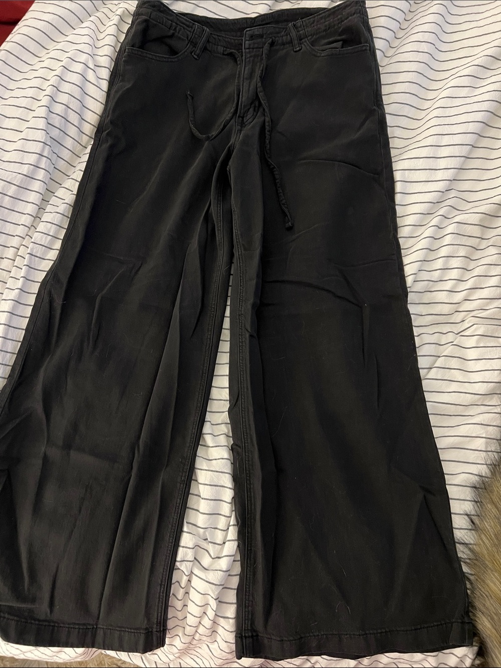 American Eagle Outfitters Black Wide-Leg Drawstring Joggers